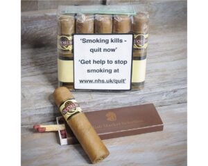 jc-newman-quorum-shade-short-rubusto-box-min-1.jpg Quorum Short Robusto Shade Cigars – Pack of 10