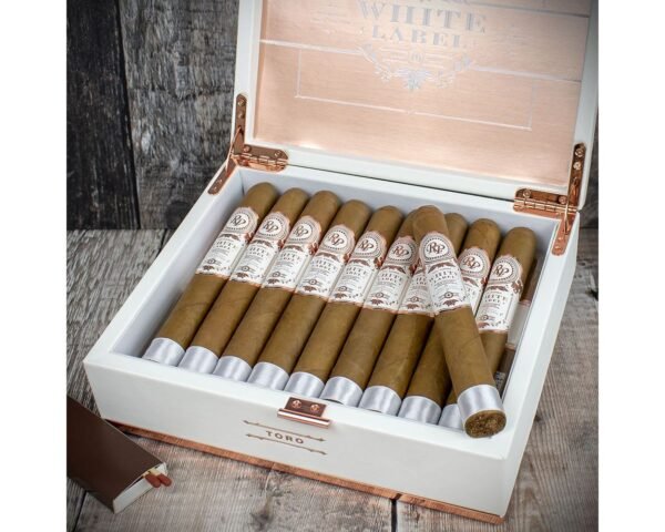 Rocky Patel White Label Toro – Box of 20 Cigars